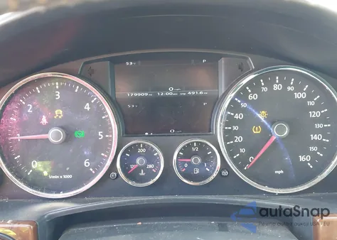 2009 Volkswagen Touareg 2 V6 Tdi z USA, uszkodzony, nr VIN WVGFM77L69D035120